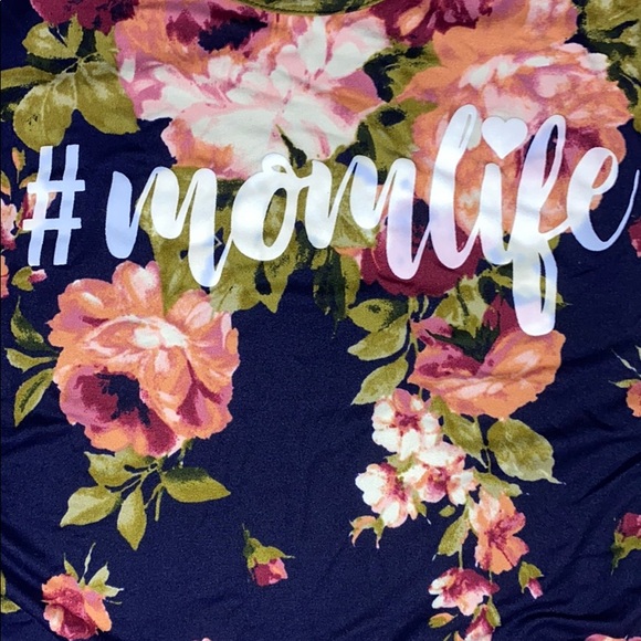 ๐ Mommy Life Graphic Maternity Tee - Picture 2 of 4